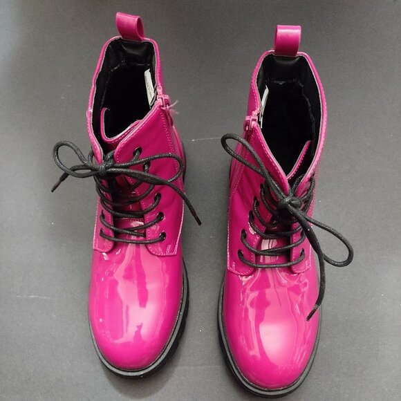 Dream Pairs Pink Patent Leather Combat Boots W/ Lug Soles & Side Zipper SIZE: 3 - Picture 1 of 9